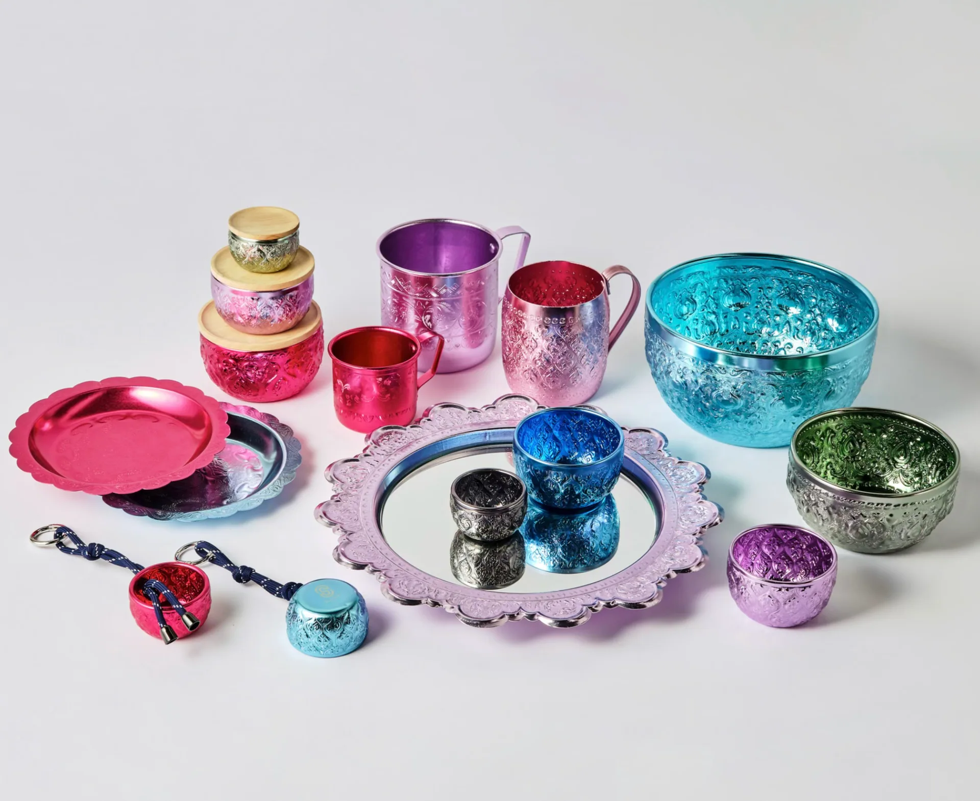 จากโรงงานลายไทย ปรับตัวสู่แบรนด์ร่วมสมัย Suchai Craft